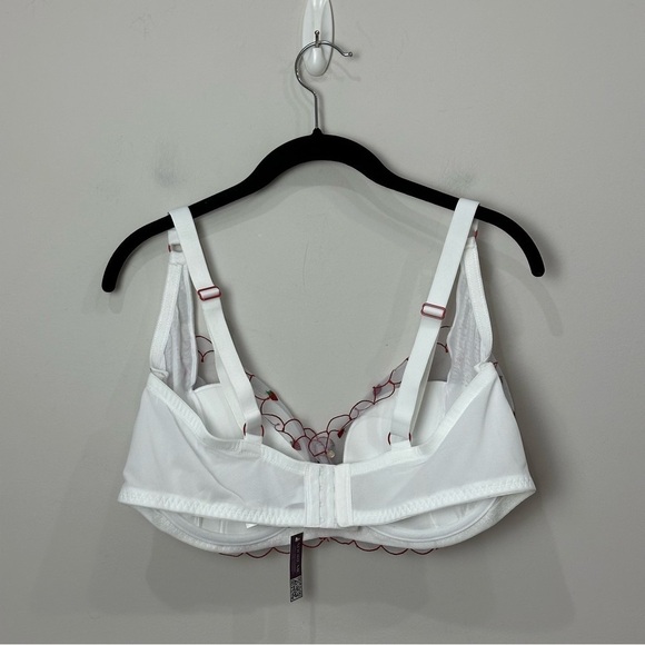 Adore Me Bettie Balconette Bra White Embroidered Strawberries - Picture 4 of 8